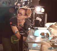 Sophie Roze sur le tournage du film d'animation Une Guitare à La Mer